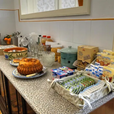 Alojamento de Acomodação e Pequeno-almoço Palazzo Costantino *